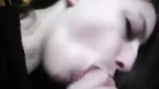 مصارعة إباحية: نيك وإصبع حتى النشوة الجماعية