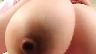 بنات هوليوود الساخنات في علاقات ثلاثية صريحة