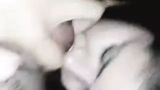 مص مضحك المتشددين