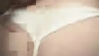 عربية ذات أثداء كبيرة محجبة تستفز بإسقاط ثدييها