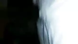 عاهرة مصرية تُنهب في جلسة جماع وحشية