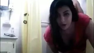 نيك محارم عربي في الحمام : ينيك مراة اخوه ويقذف عليها