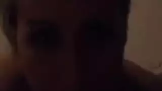 كس تركي ضيق يتداعب بعمق في عرض بيريسكوب