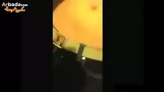 بنت صحبها ينكها