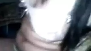يمسك بزاز مرات اخوه ولا يعلم انها