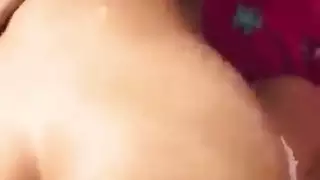 أم عربية مثيرة تتسلل لممارسة جنس صريح مع الجار