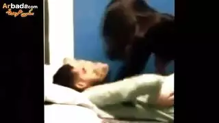 مصرية شابة تصرخ أثناء ممارسة جنس شرجي عنيف
