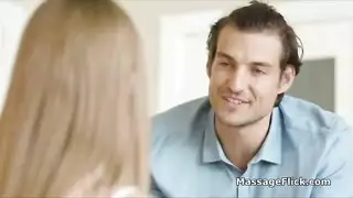 رايليجرايس تأخذ قضيبين صلبين في مهبلها الضيق