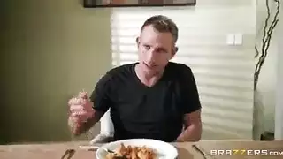 مجرم ينيك كس الشرطيه الهائج