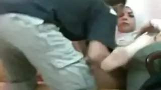 سر المحجبة: ماراثون إباحي من المهبل والشرج