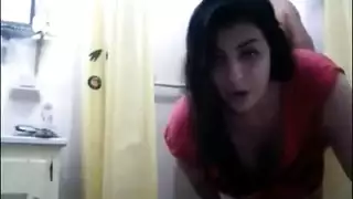 شرموطة لبنانية تتوسل من أجل جنس إباحي قوي من أخيها
